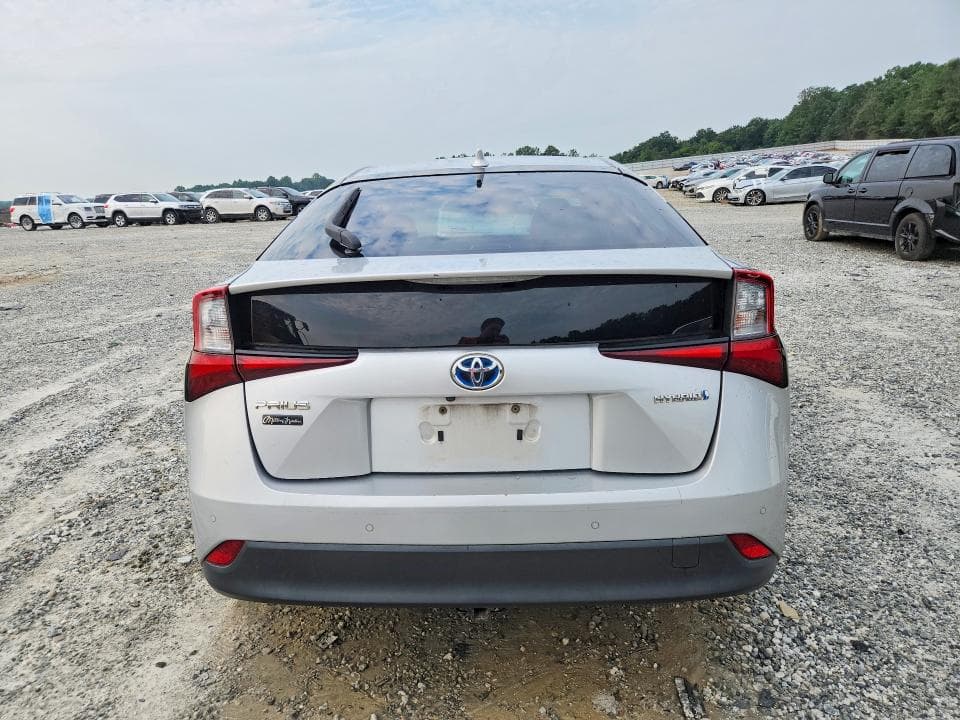 2020 TOYOTA PRIUS LE 6