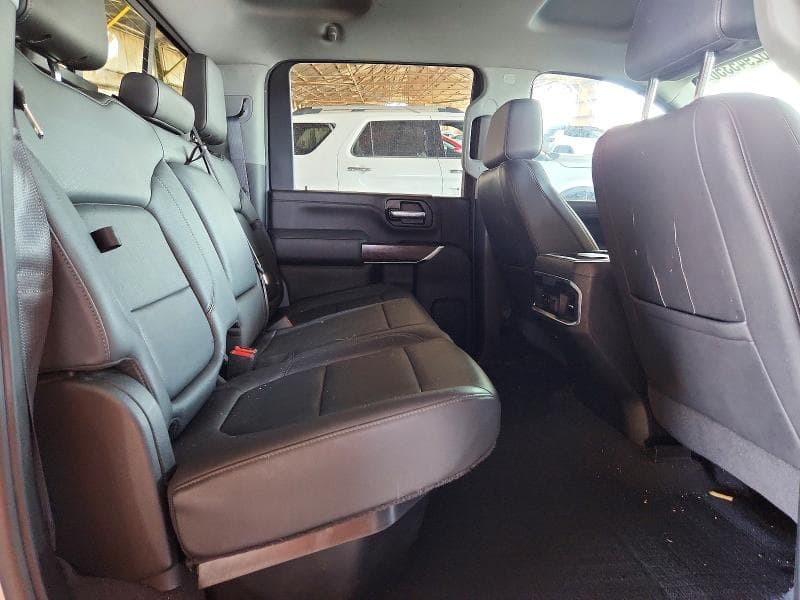 2022 GMC SIERRA K2500 SLT 10