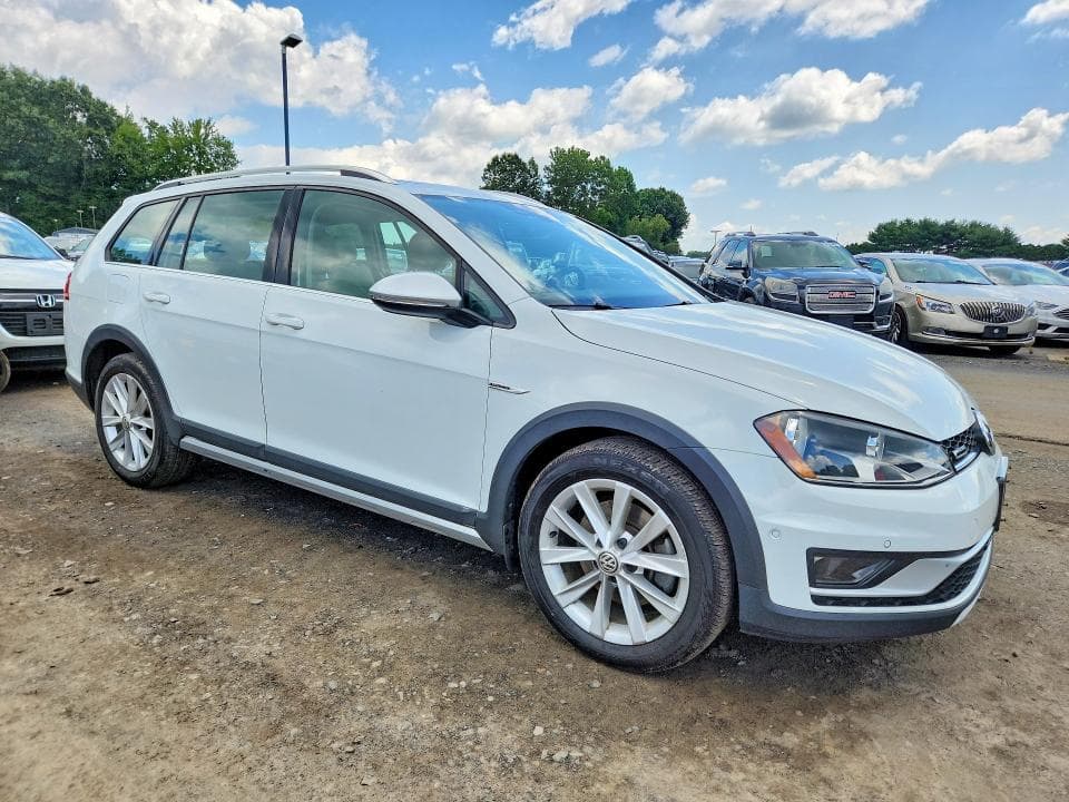 2017 VOLKSWAGEN GOLF ALLTRACK S 4