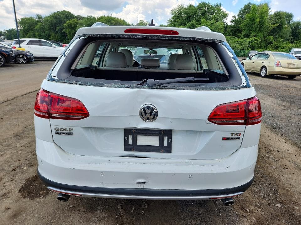 2017 VOLKSWAGEN GOLF ALLTRACK S 6
