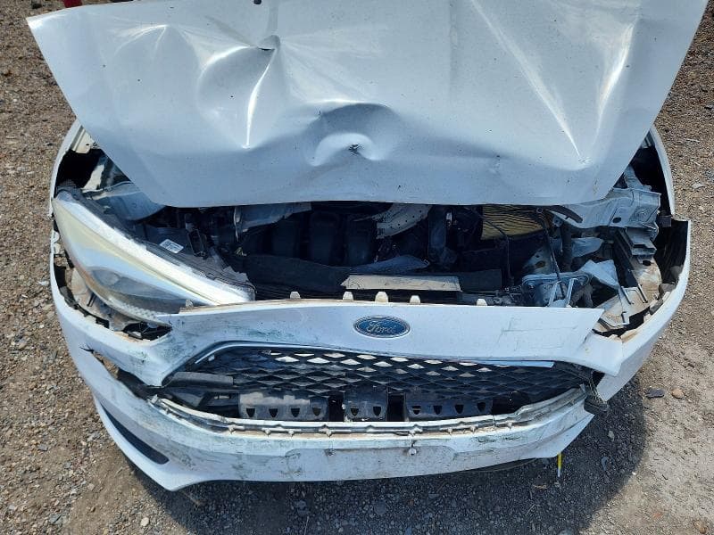 2018 FORD FOCUS SE 11