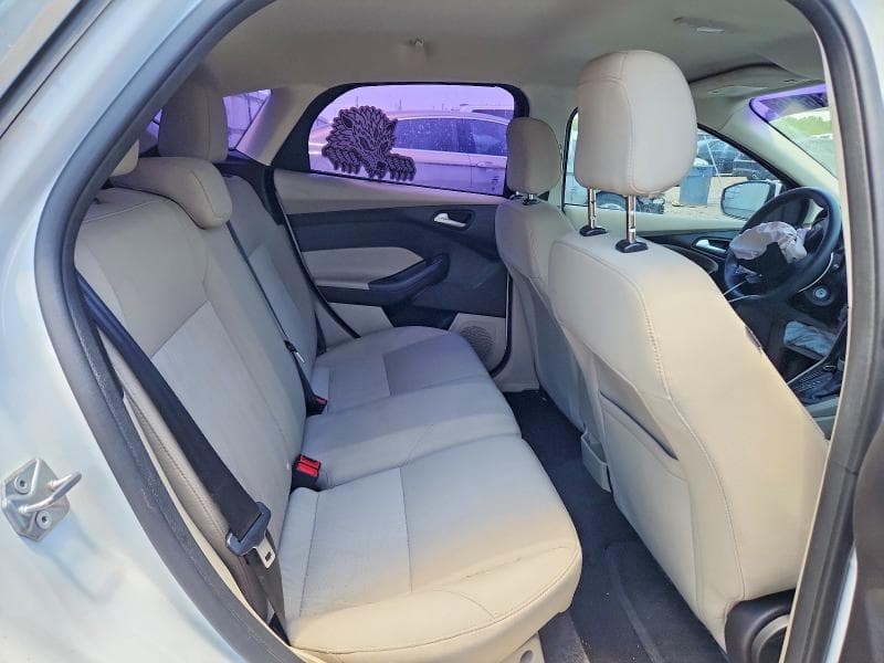 2018 FORD FOCUS SE 10