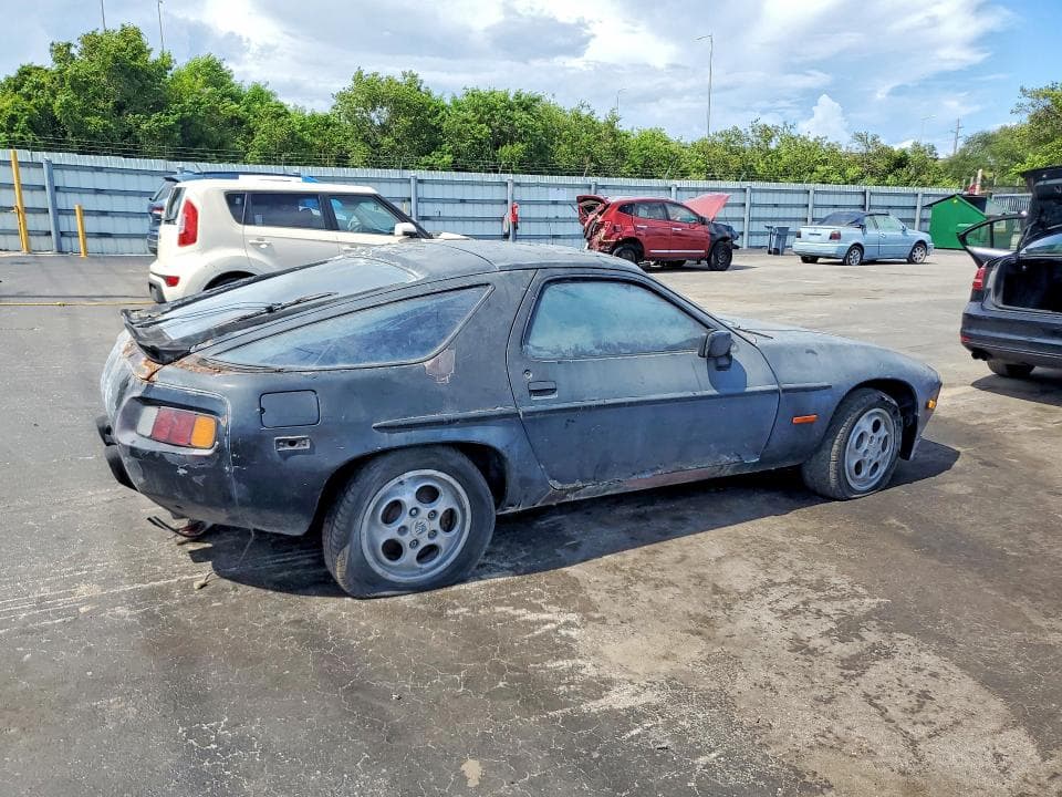 1983 PORSCHE 928 3