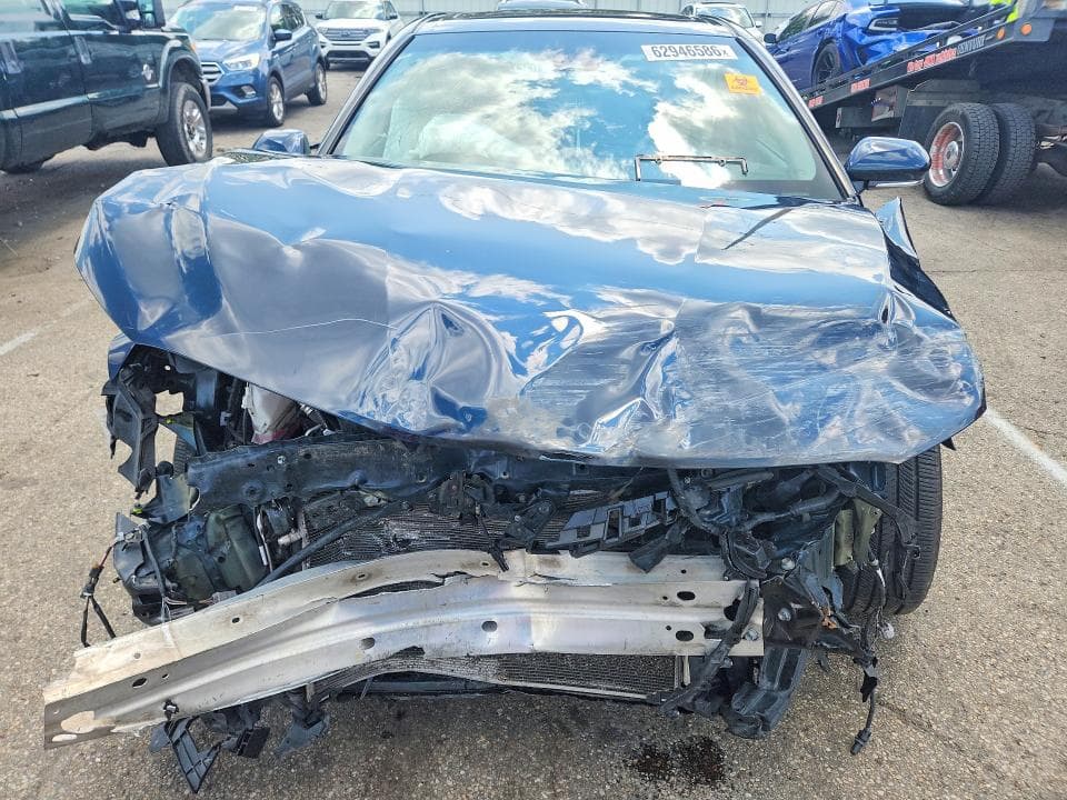 2019 TOYOTA CAMRY LE 5