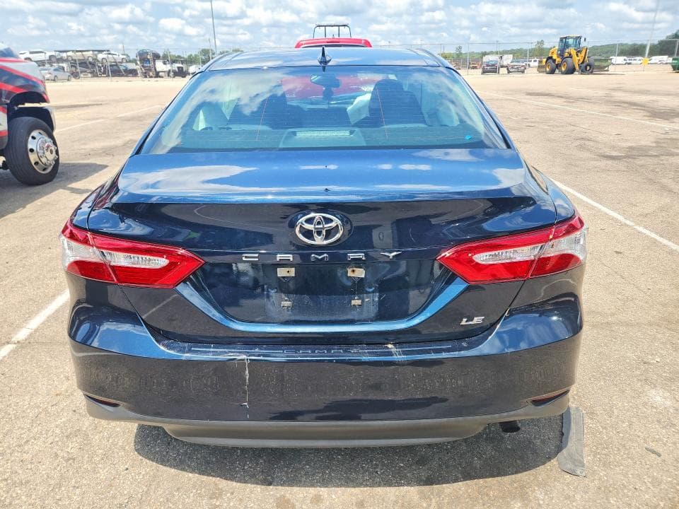 2019 TOYOTA CAMRY LE 6