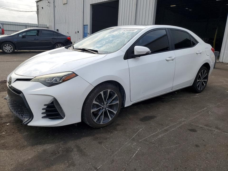 2017 TOYOTA COROLLA SE - 1