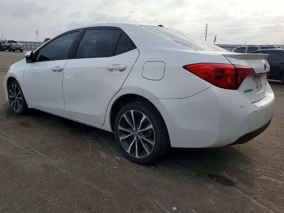 2017 TOYOTA COROLLA SE 2