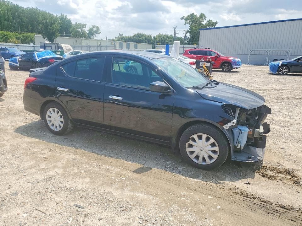 2019 NISSAN VERSA SV 4