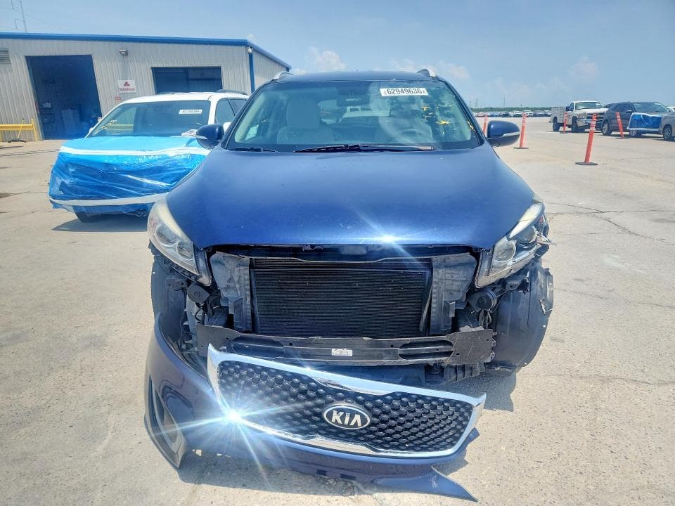 2017 KIA SORENTO LX V6 5