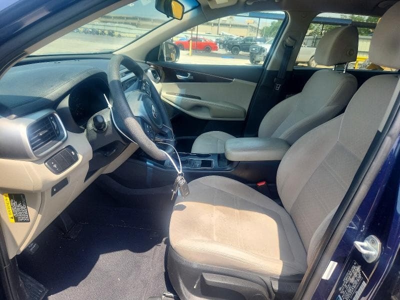 2017 KIA SORENTO LX V6 7