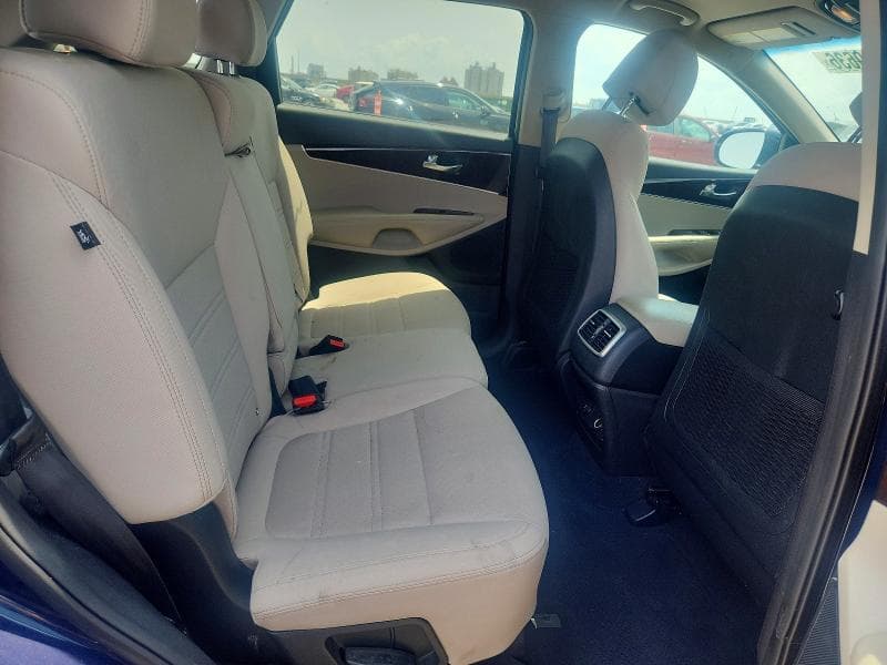 2017 KIA SORENTO LX V6 10