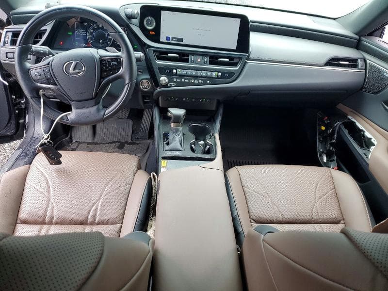 2025 LEXUS ES 300H ULTRA LUXURY 8