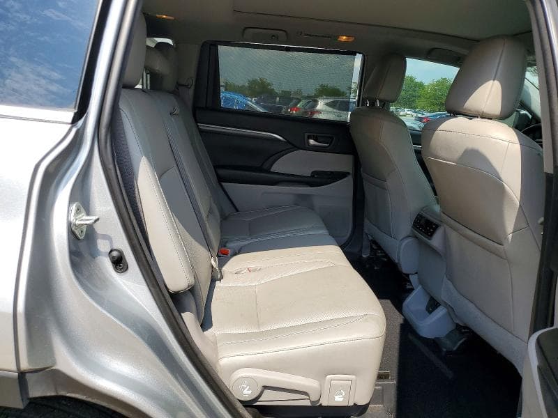 2018 TOYOTA HIGHLANDER LIMITED PLATINUM 11