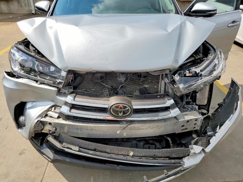 2018 TOYOTA HIGHLANDER LIMITED PLATINUM 12