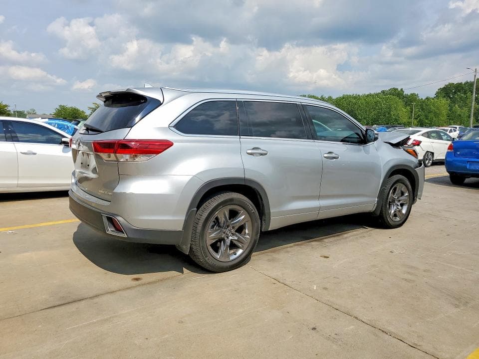 2018 TOYOTA HIGHLANDER LIMITED PLATINUM 3