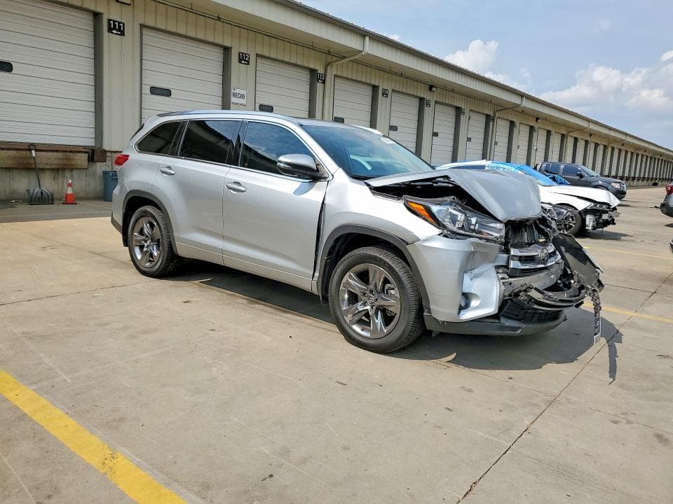 2018 TOYOTA HIGHLANDER LIMITED PLATINUM 4