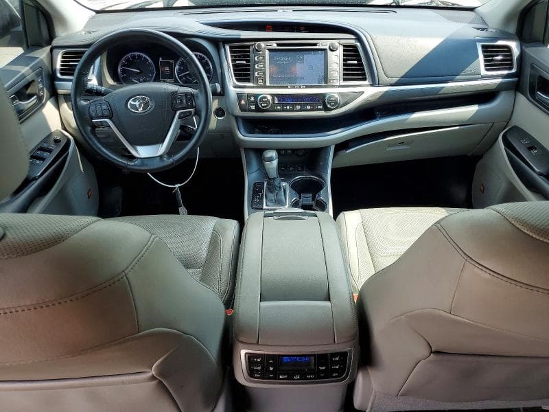 2018 TOYOTA HIGHLANDER LIMITED PLATINUM 8