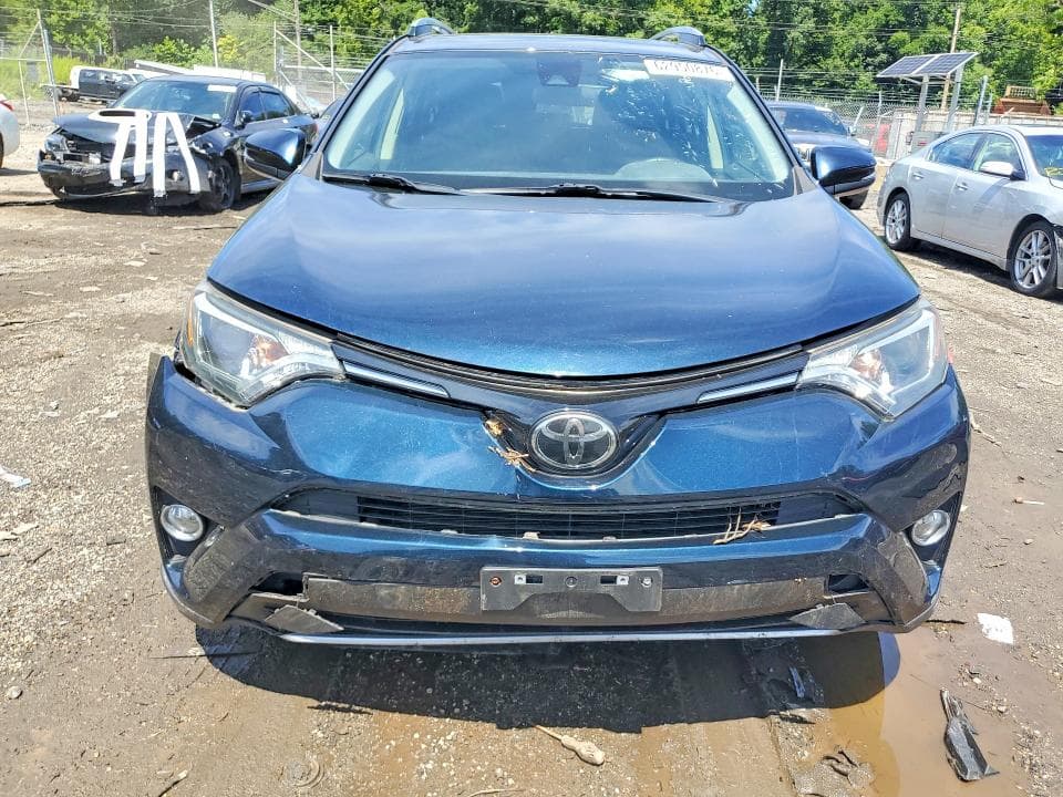 2018 TOYOTA RAV4 XLE 5