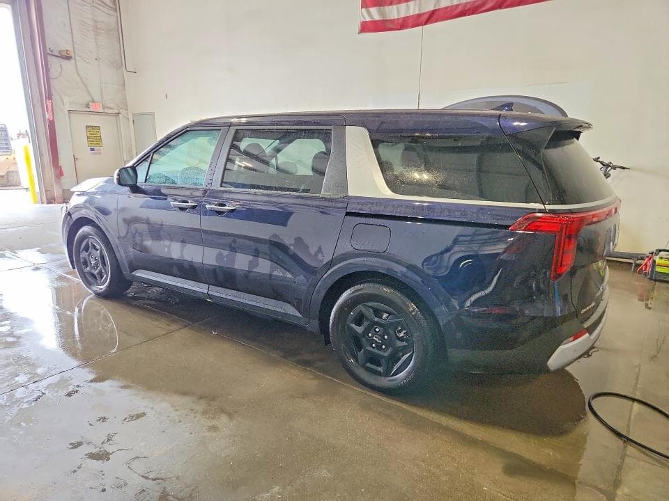 2027 KIA CARNIVAL LXS 2