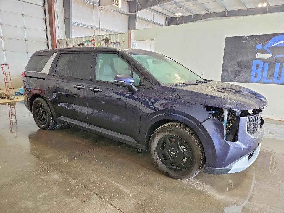 2027 KIA CARNIVAL LXS 4