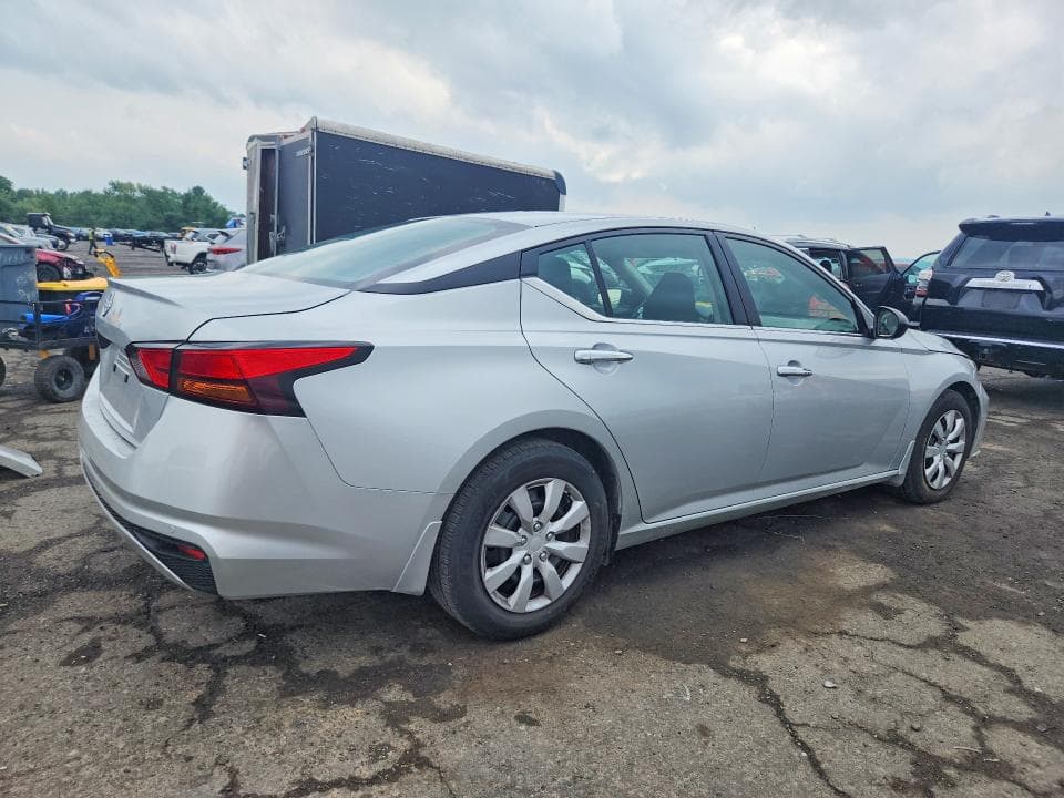 2024 NISSAN ALTIMA S 3