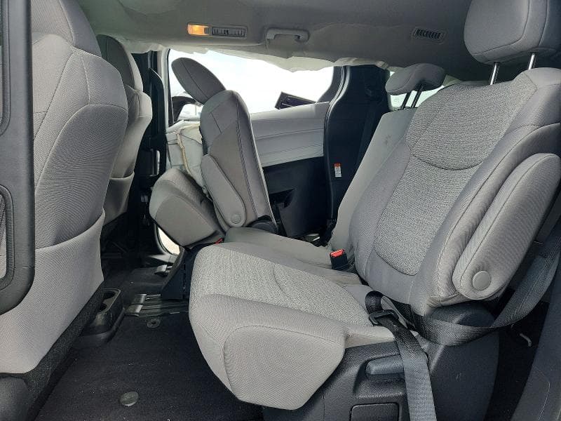 2026 TOYOTA SIENNA LE 11