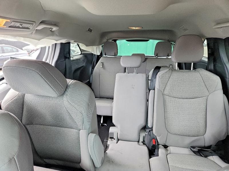 2026 TOYOTA SIENNA LE 10
