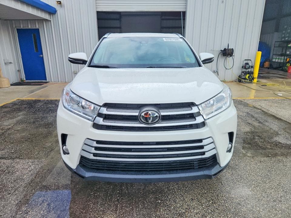 2018 TOYOTA HIGHLANDER XLE 5