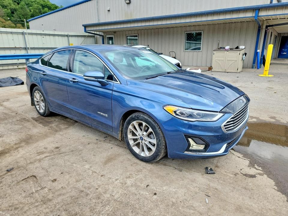 2019 FORD FUSION SEL 4