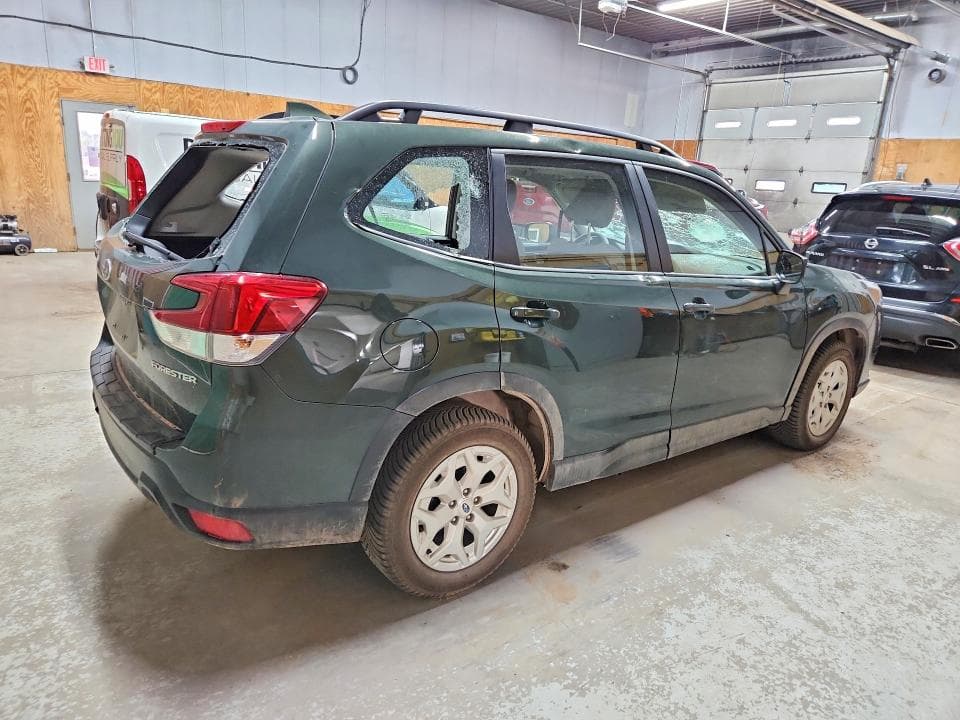 2023 SUBARU FORESTER 3