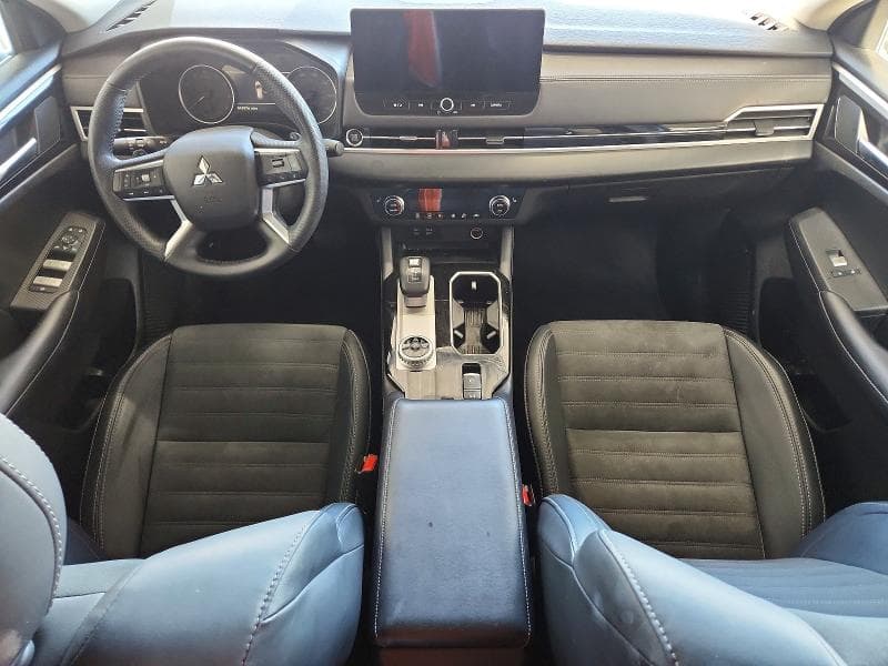 2025 MITSUBISHI OUTLANDER SE 8