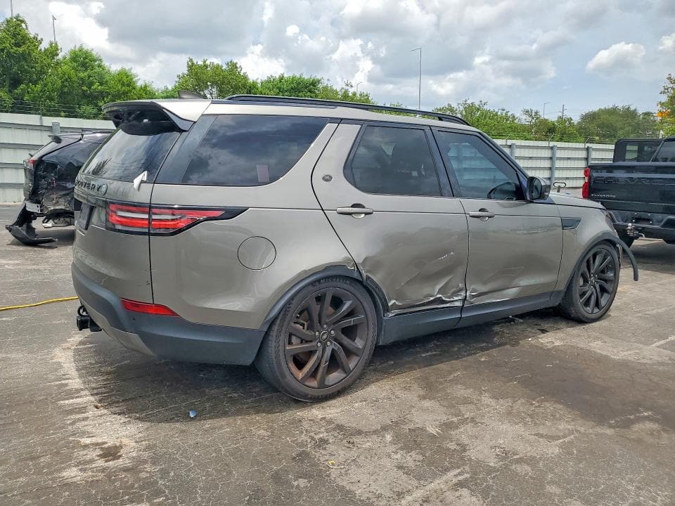 2018 LAND ROVER DISCOVERY HSE LUXURY 3