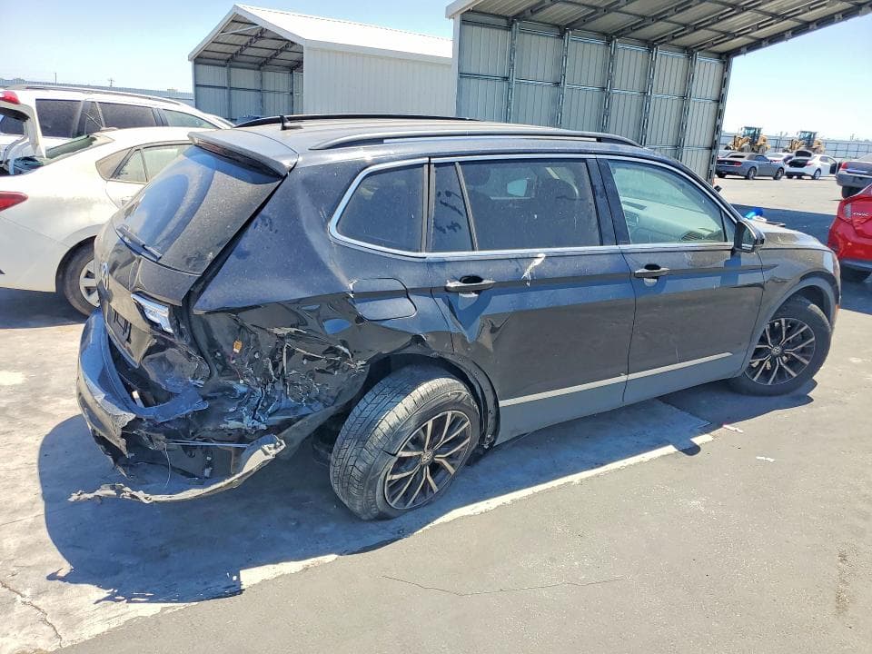 2021 VOLKSWAGEN TIGUAN SE 3