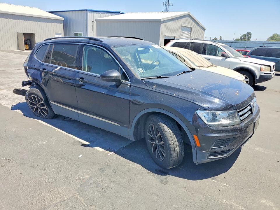 2021 VOLKSWAGEN TIGUAN SE 4