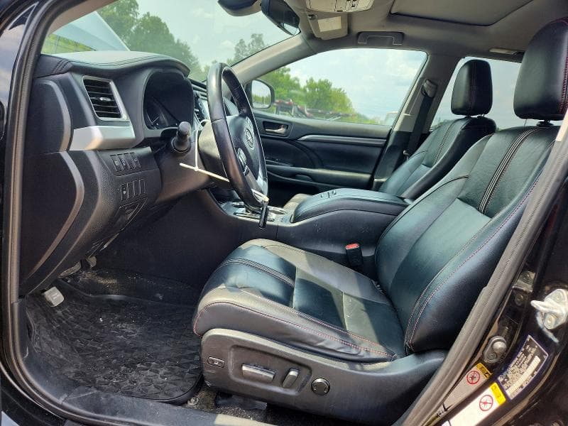2019 TOYOTA HIGHLANDER SE 7
