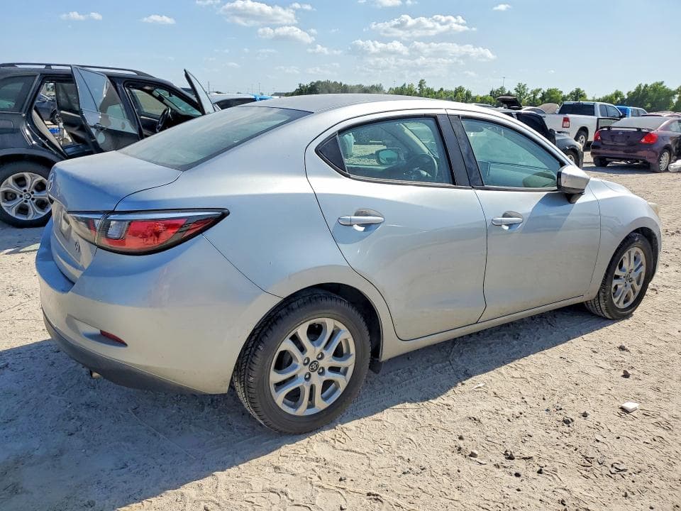 2018 TOYOTA YARIS IA BASE 3