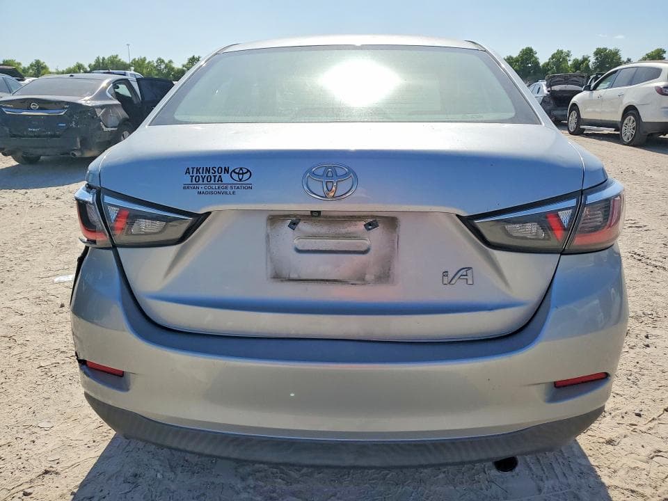 2018 TOYOTA YARIS IA BASE 6