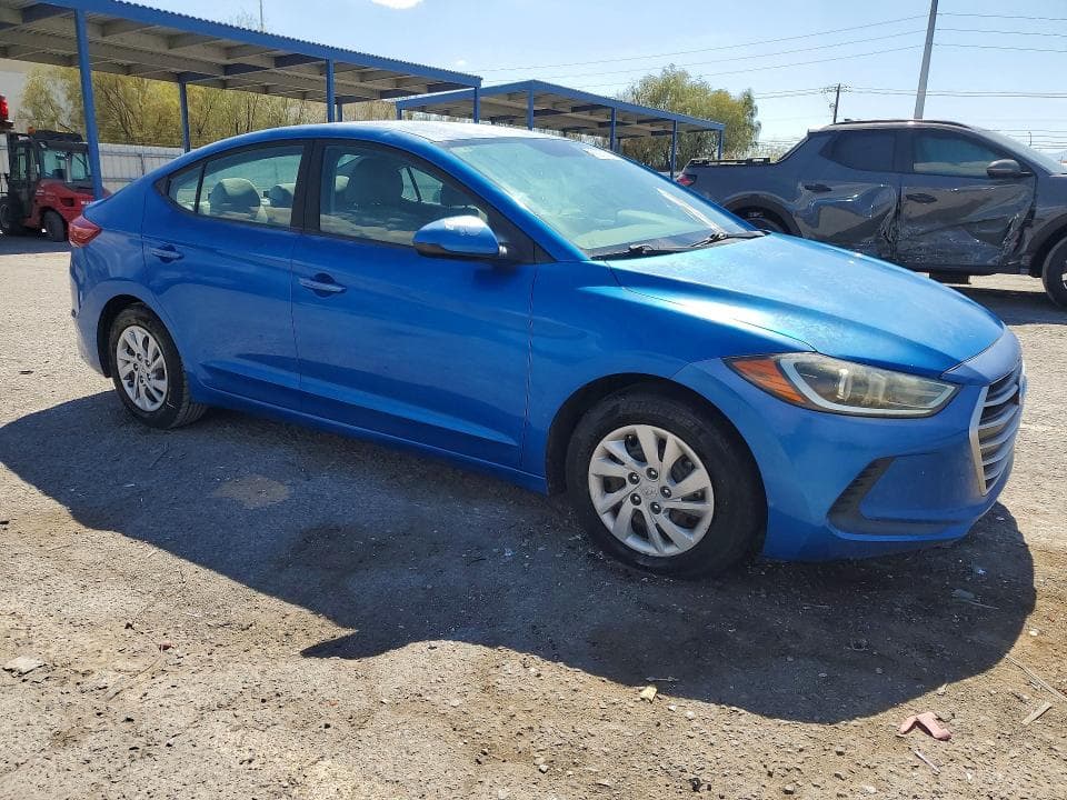 2017 HYUNDAI ELANTRA SE 4