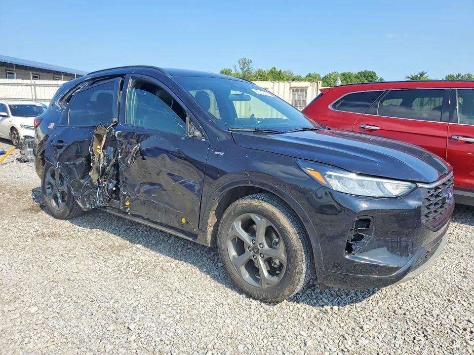 2024 FORD ESCAPE ST LINE 4
