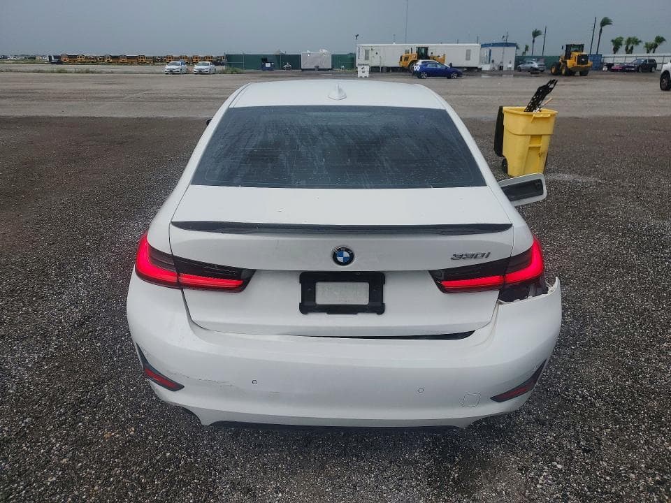 2020 BMW 330I 4D 6