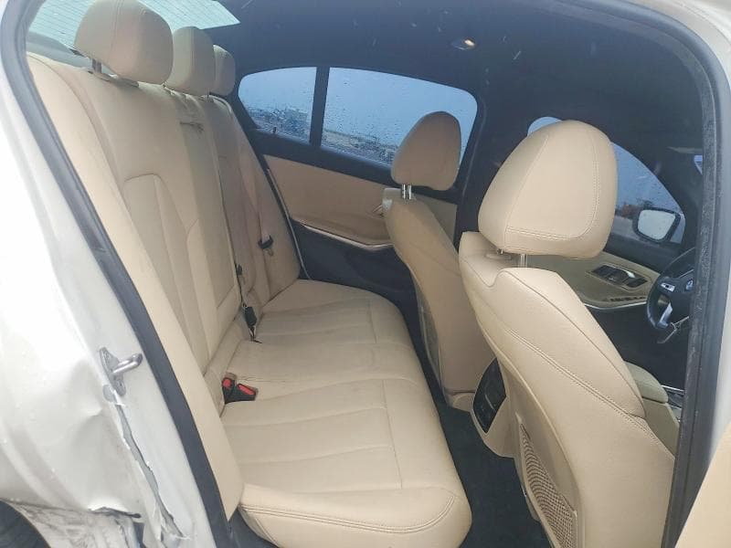 2020 BMW 330I 4D 10