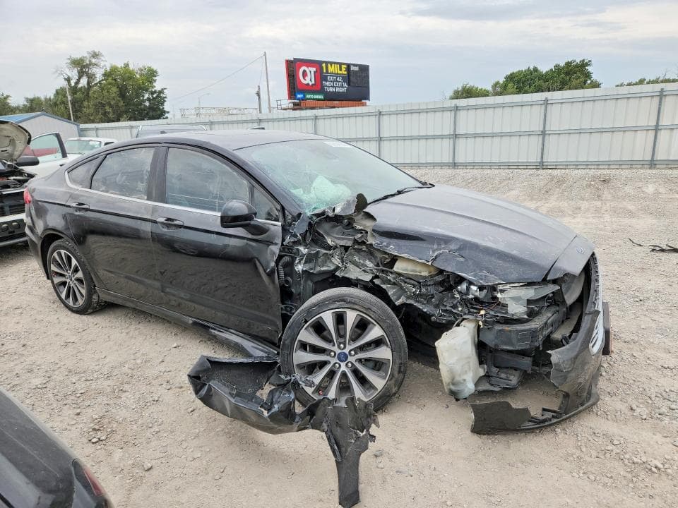 2020 FORD FUSION SE 4