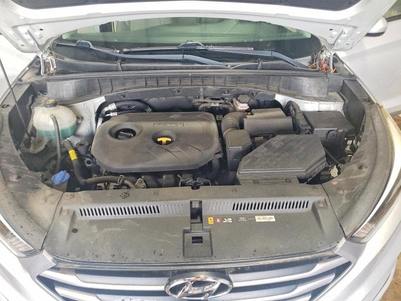 2017 HYUNDAI TUCSON SE 12