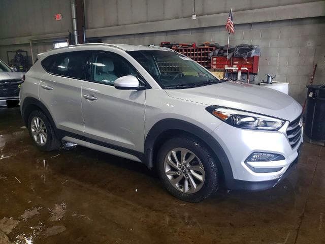2017 HYUNDAI TUCSON SE 4
