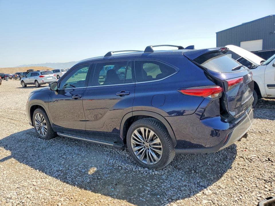 2022 TOYOTA HIGHLANDER PLATINUM 2
