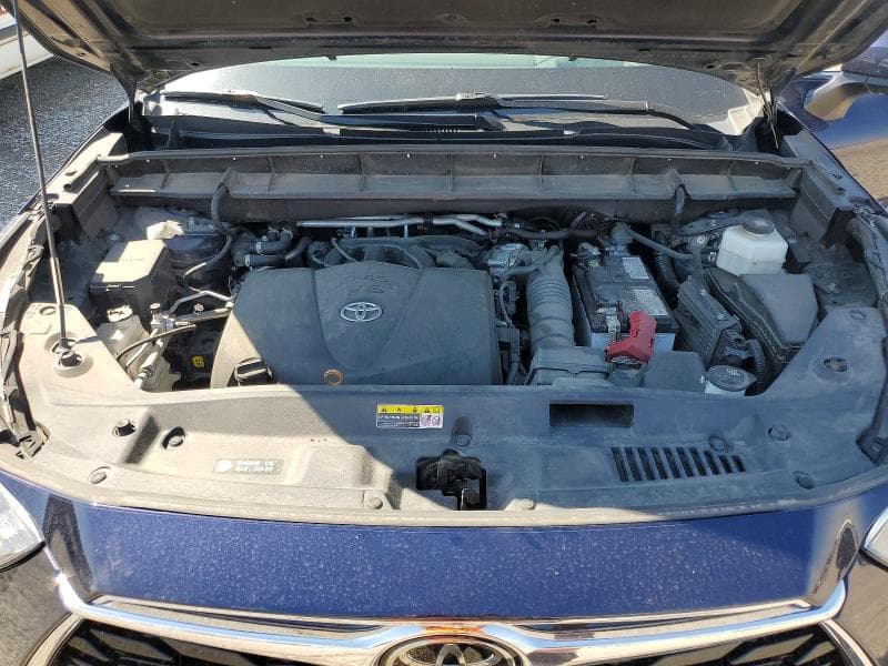 2022 TOYOTA HIGHLANDER PLATINUM 11