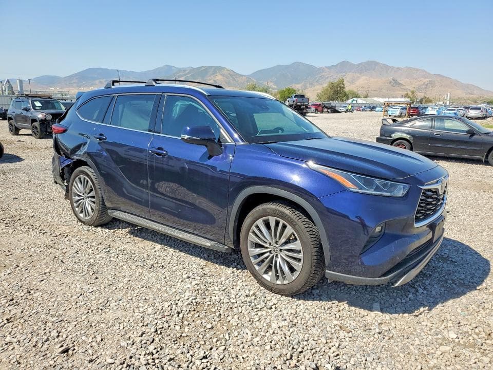 2022 TOYOTA HIGHLANDER PLATINUM 4