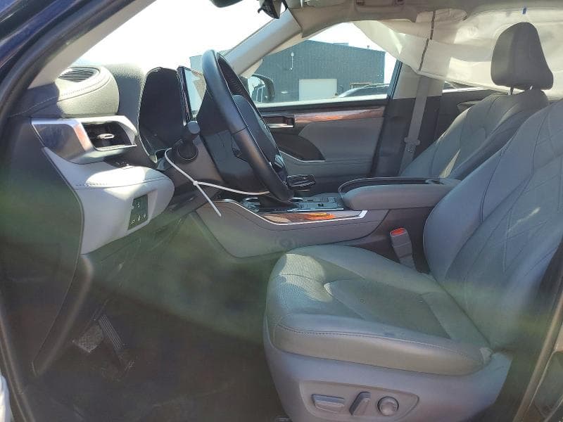 2022 TOYOTA HIGHLANDER PLATINUM 7