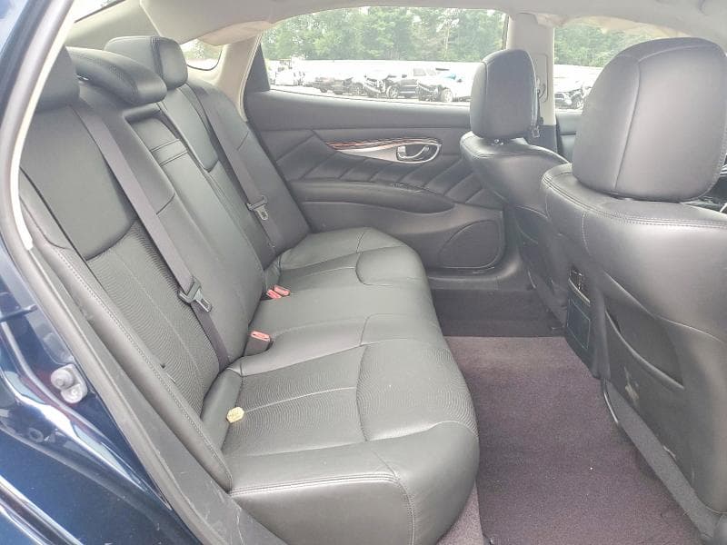 2019 INFINITI Q70L 3.7 LUXE 10