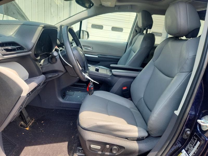 2023 TOYOTA SIENNA XLE 7
